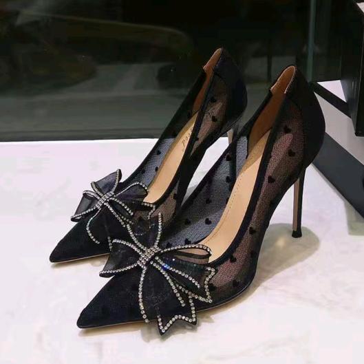 欧美风真皮女鞋店