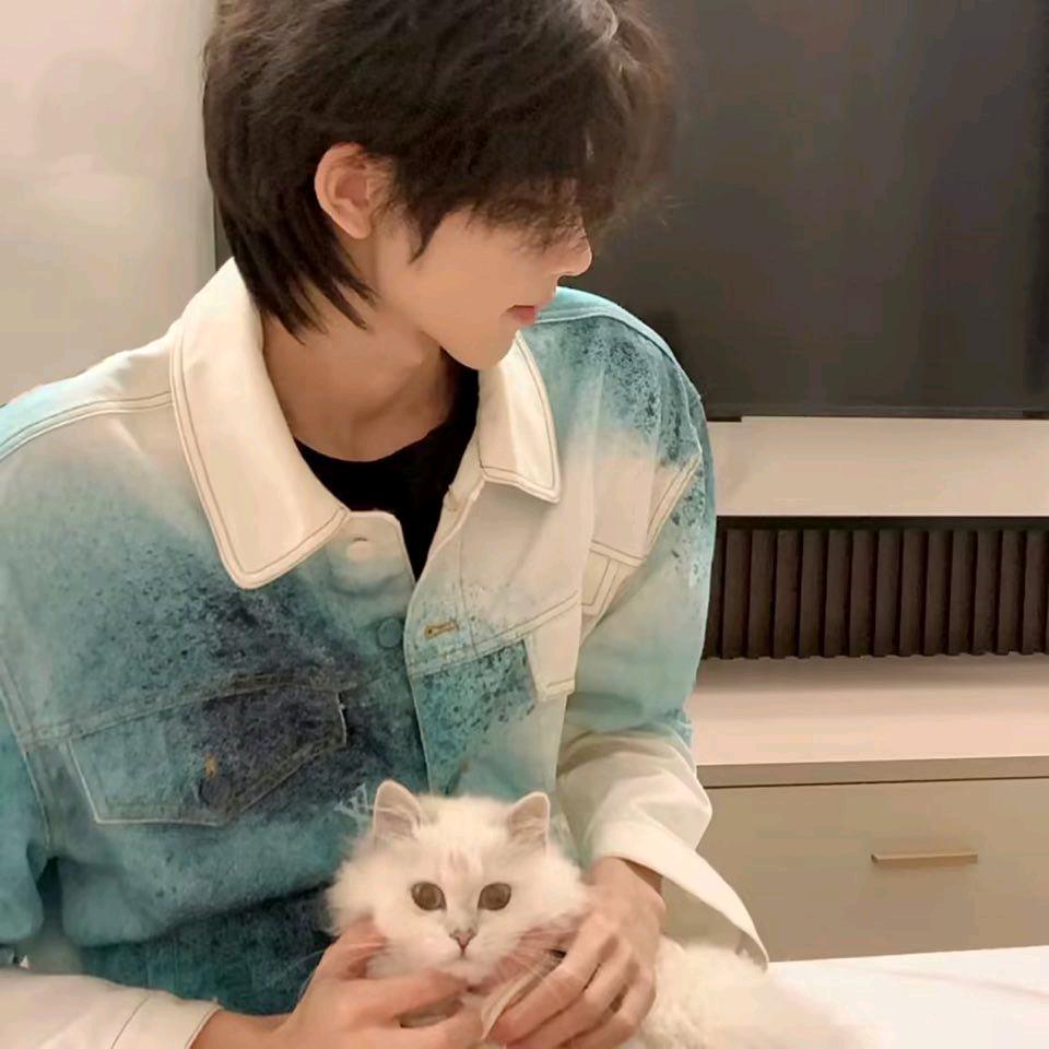 翊.