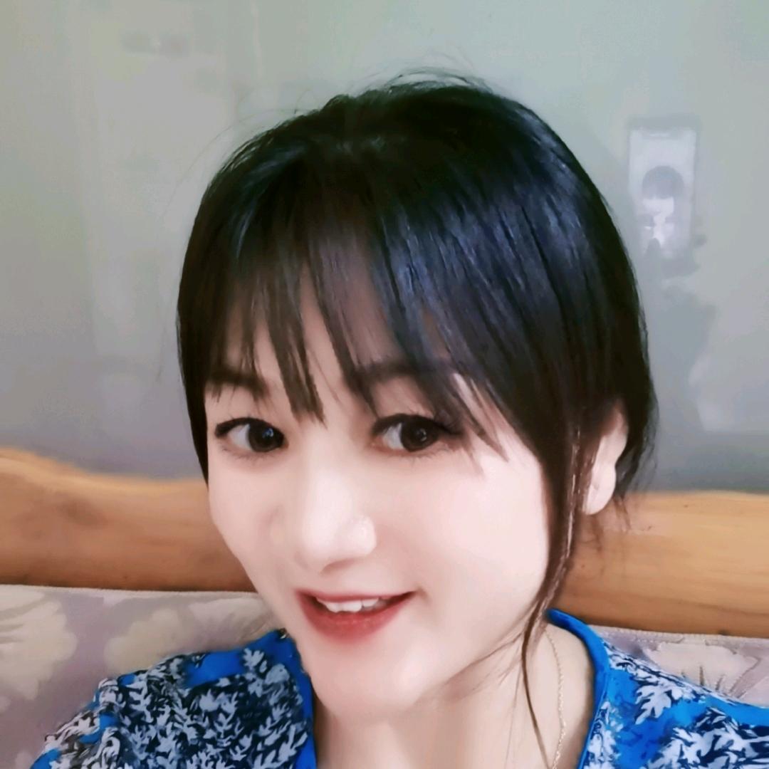 芹姐穿搭👗早上8点38分