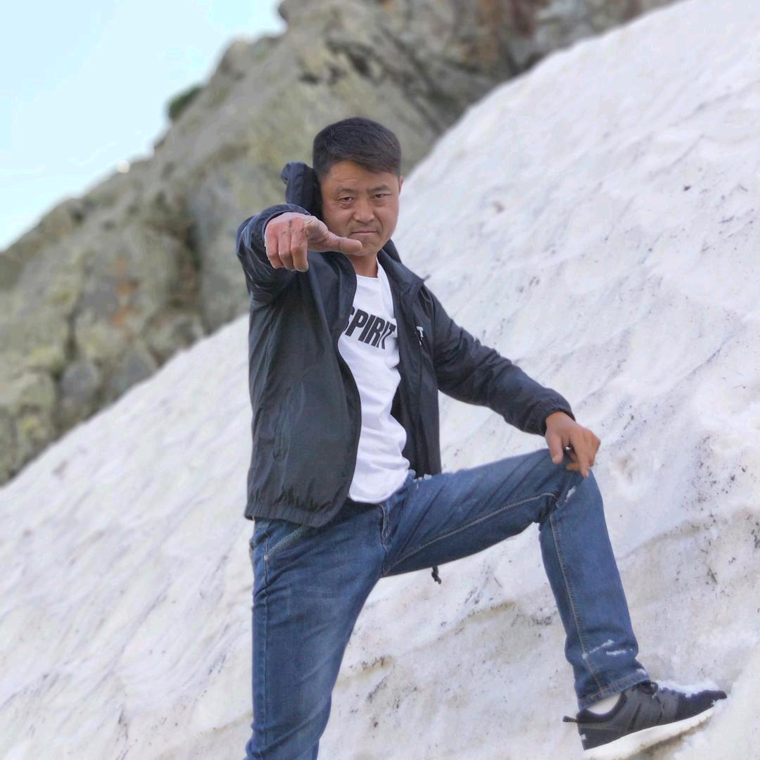 👉🏻大白👈🏼