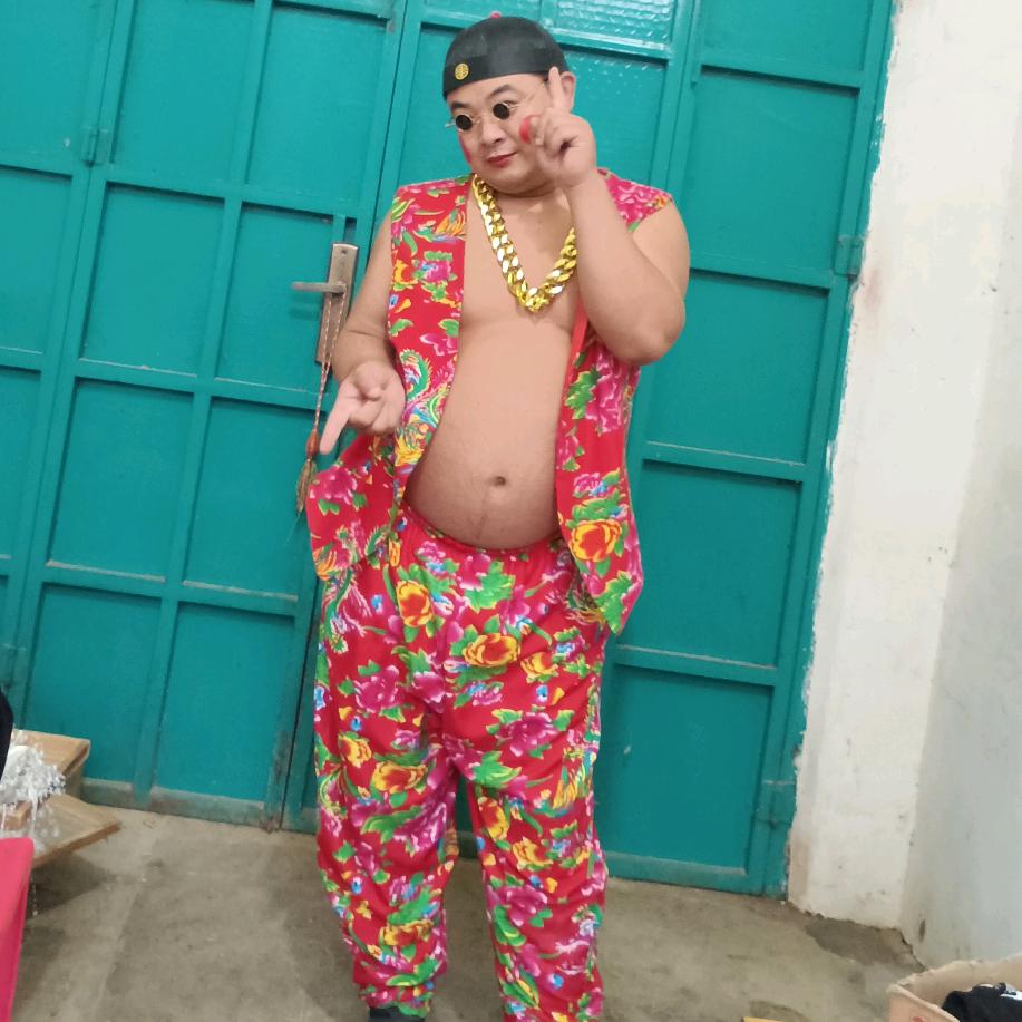 乡村小阮《农村搞笑日常》