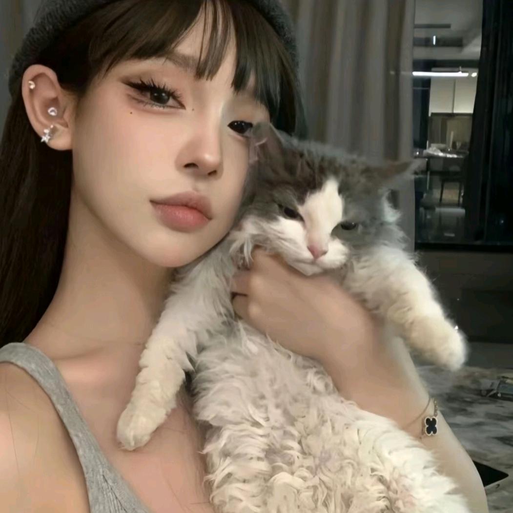 小妮子🍇