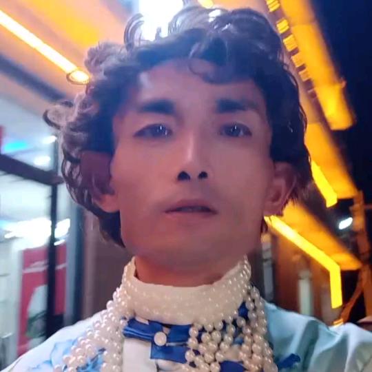 三娘们(演员刘大妮里助理)