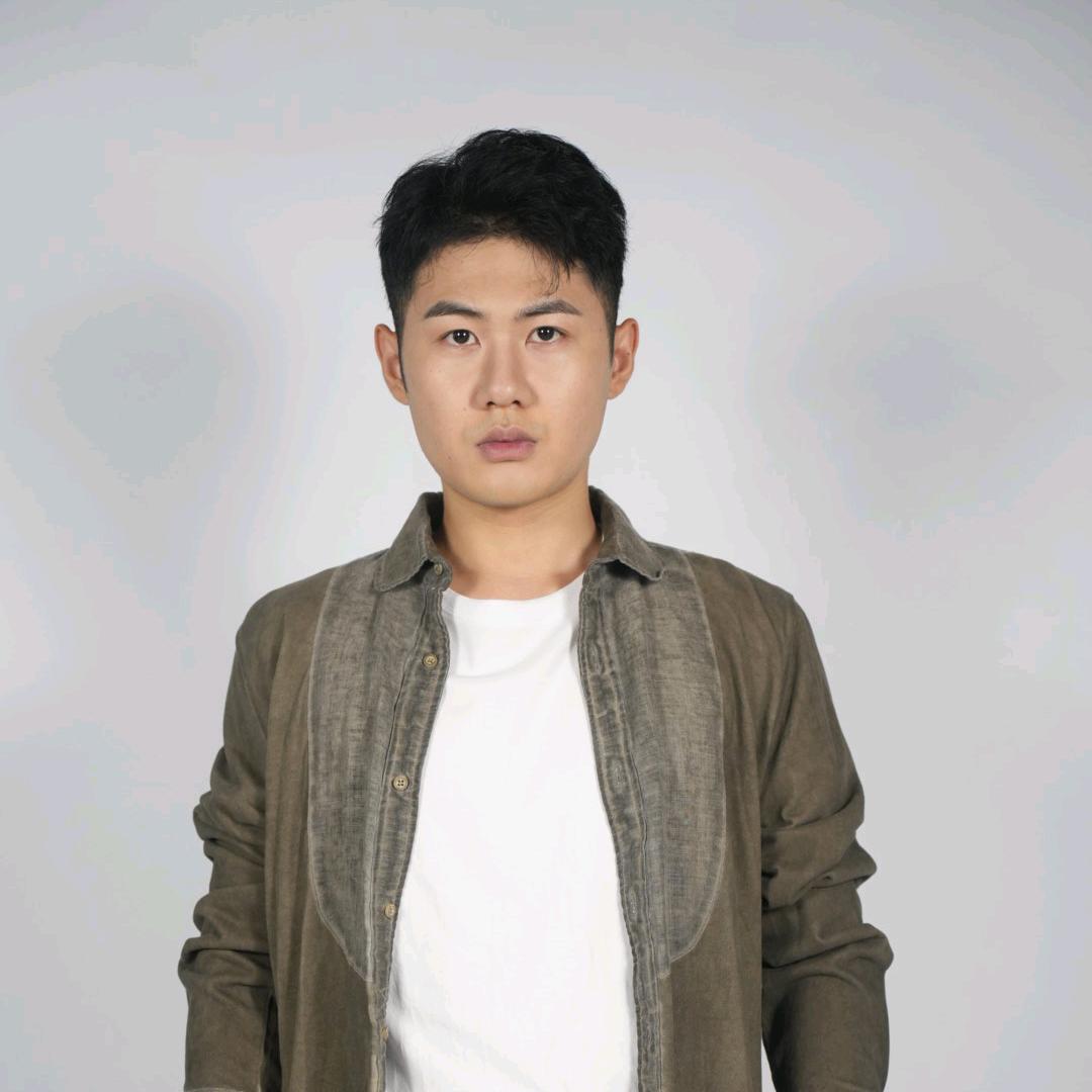 演员李胜哲【红果同名:李胜哲】