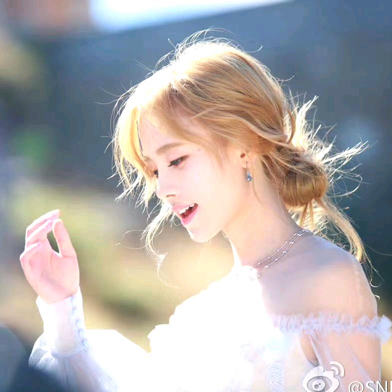 ^春念祎.