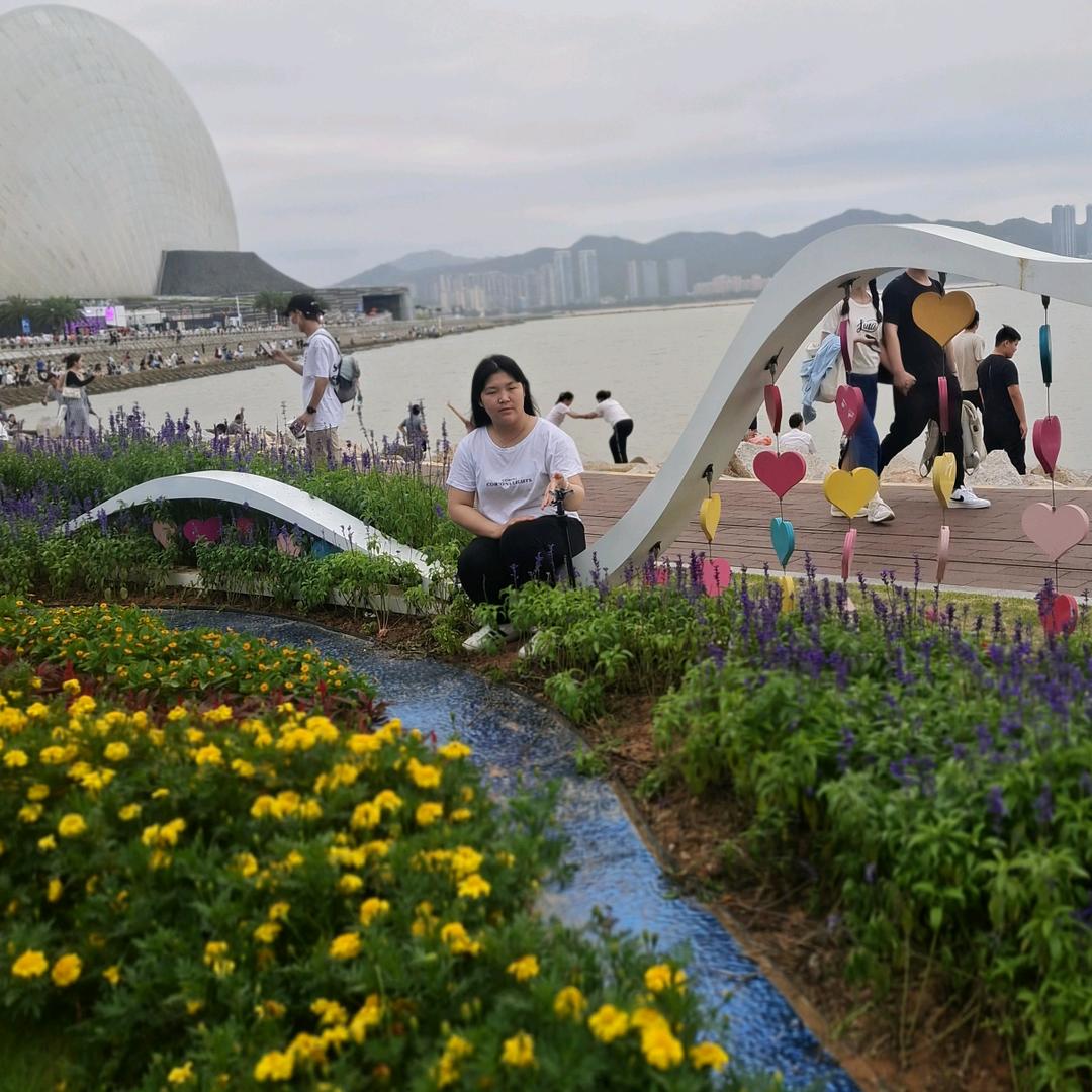 小美（晚上7点35分开播）