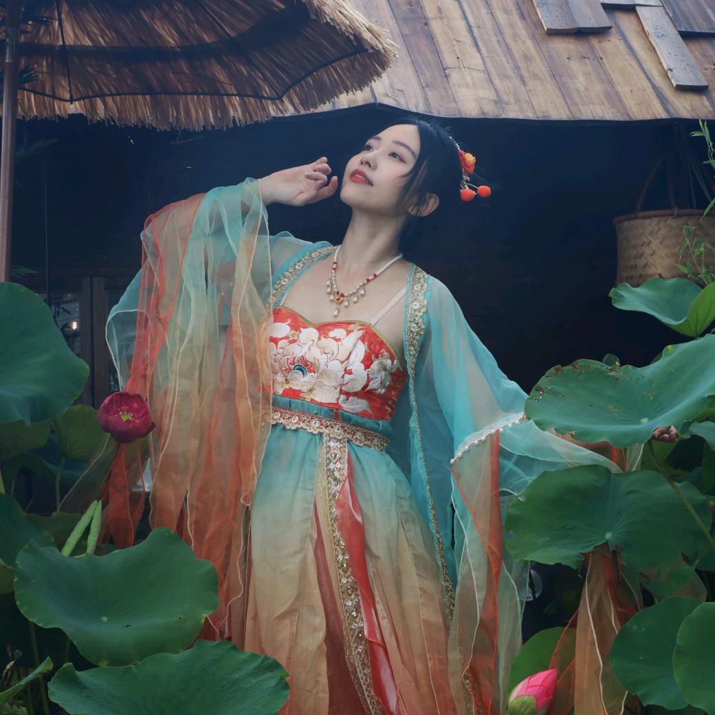 采薇Vivi