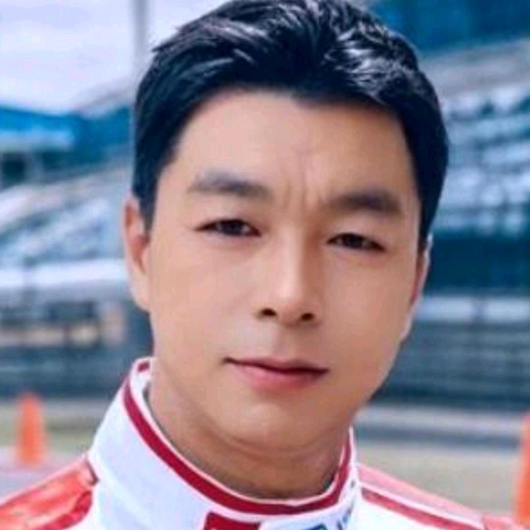 骑上蚊子当飞机