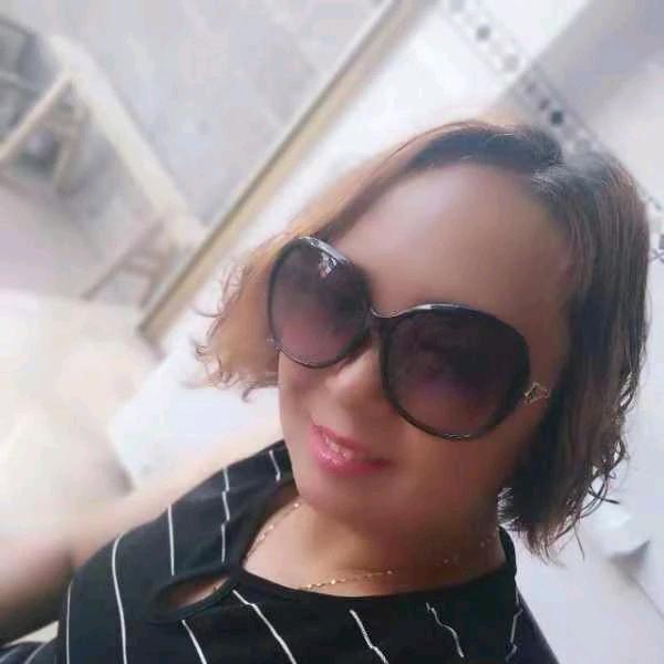 开心快乐每一天邓姐