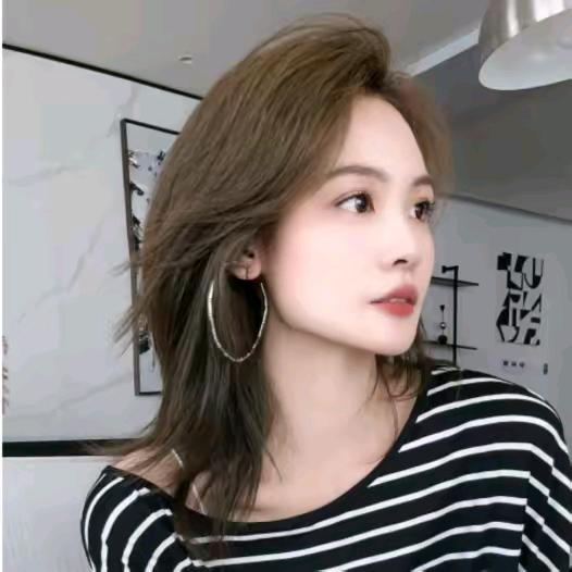 美洋时尚女装穿搭