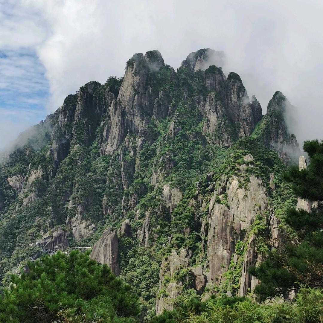 远方的山水