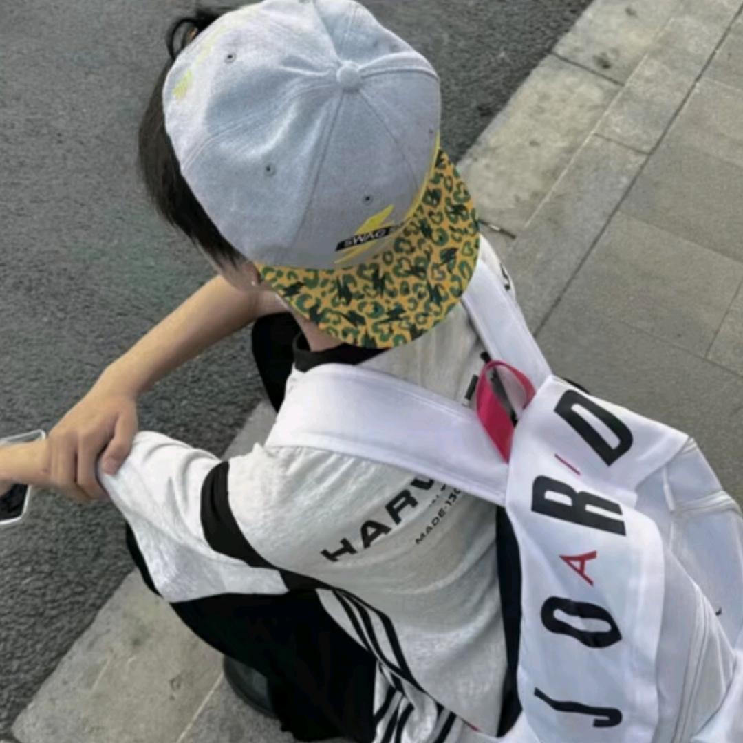 ((≡ຶ̑ꀬ≡ຶ̑))
