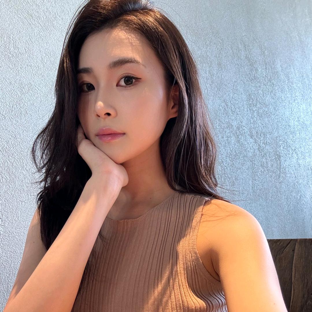 艾小美Layeet
