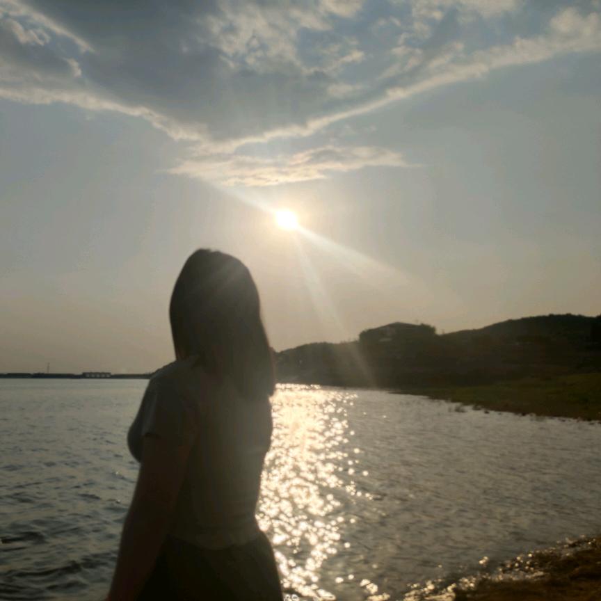 琦琦爱喝汽水🥤