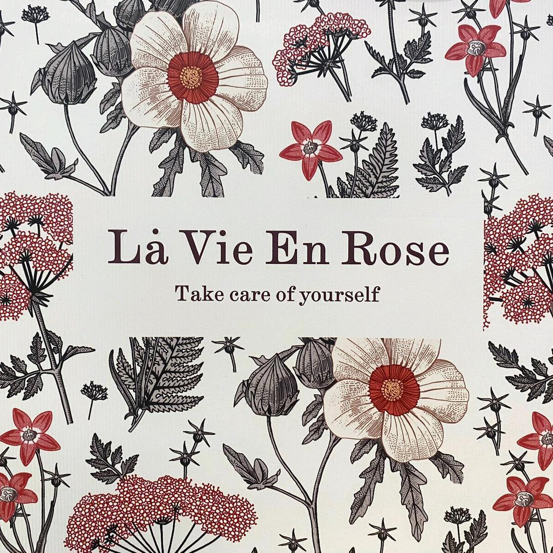 蔷薇小姐丨穿搭分享