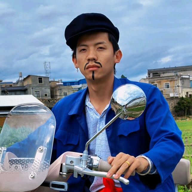 小啊昆°（陆良）