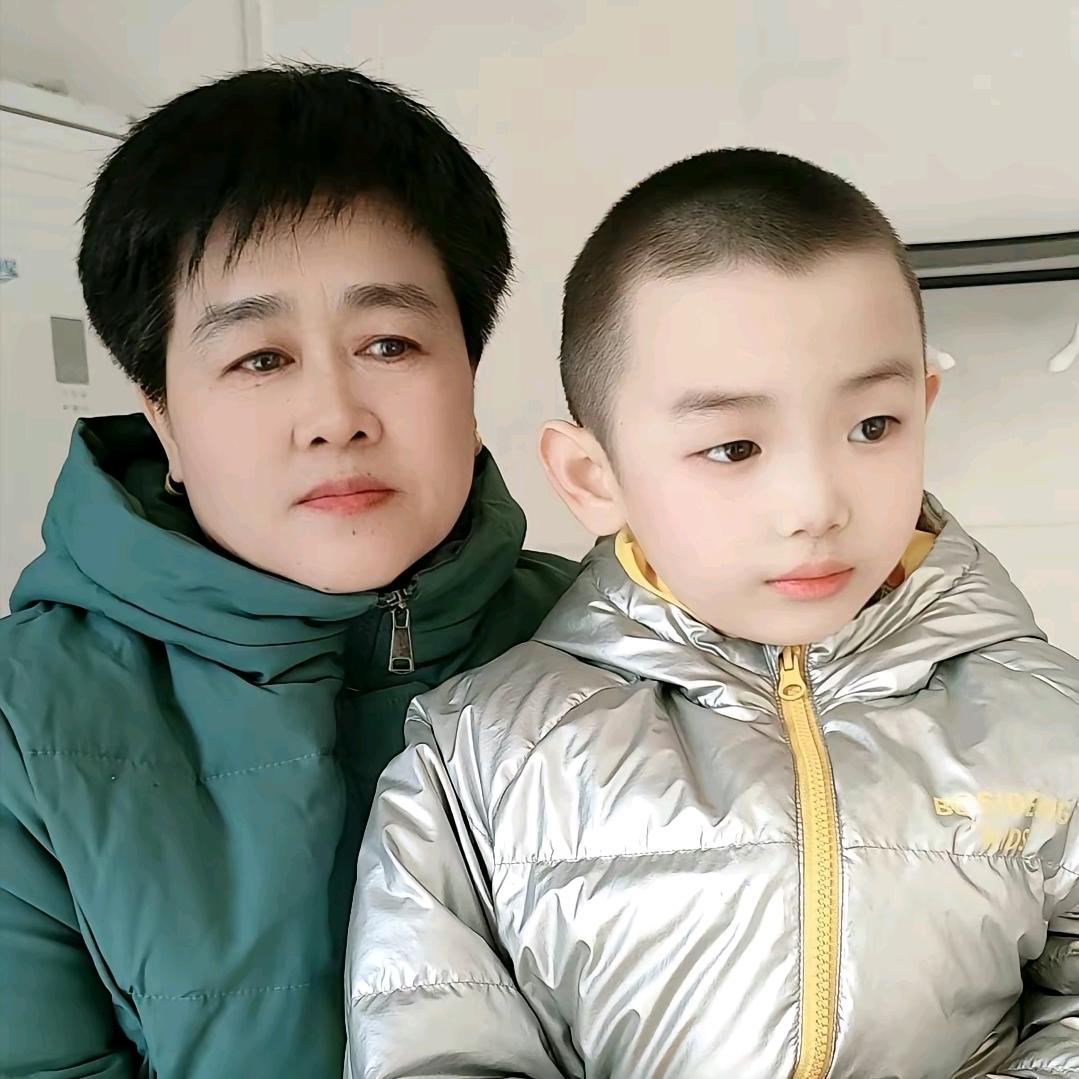 佳佳澈澈奶奶