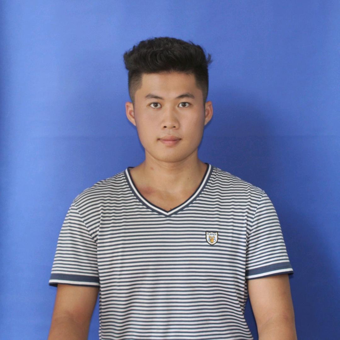 武鸣游泳教练潇潇