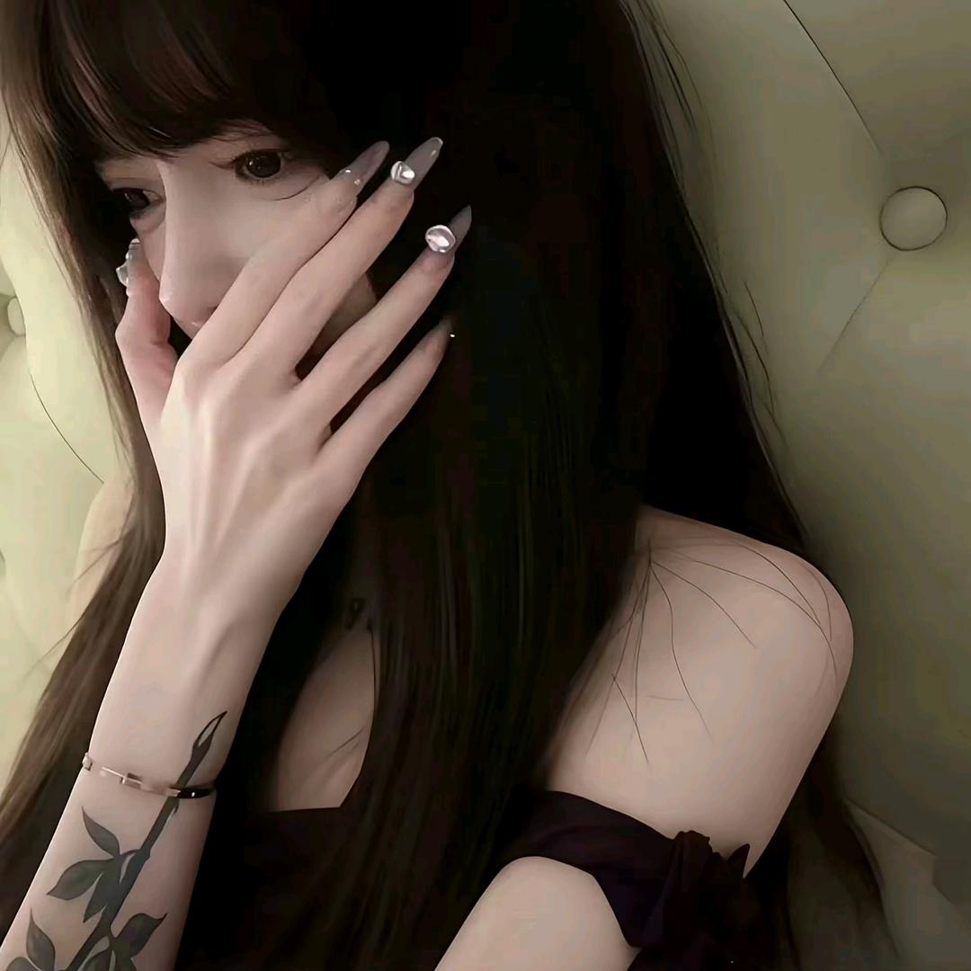 ꒦ິ^꒦ິ