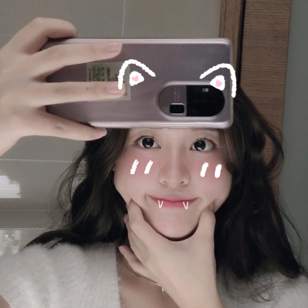 超乖的小财迷👧🏻✨：）