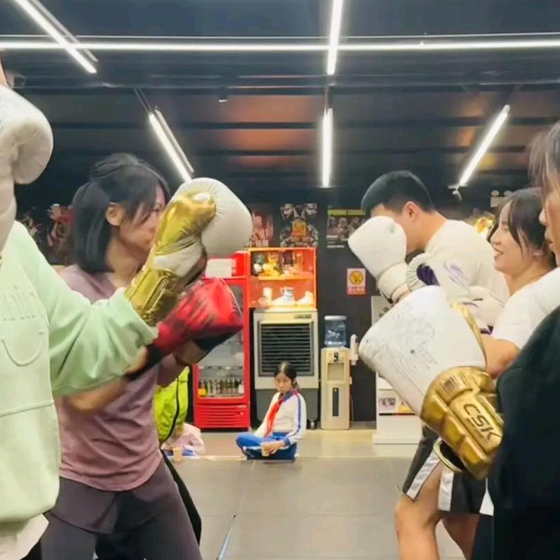 在深圳教拳的赵教练