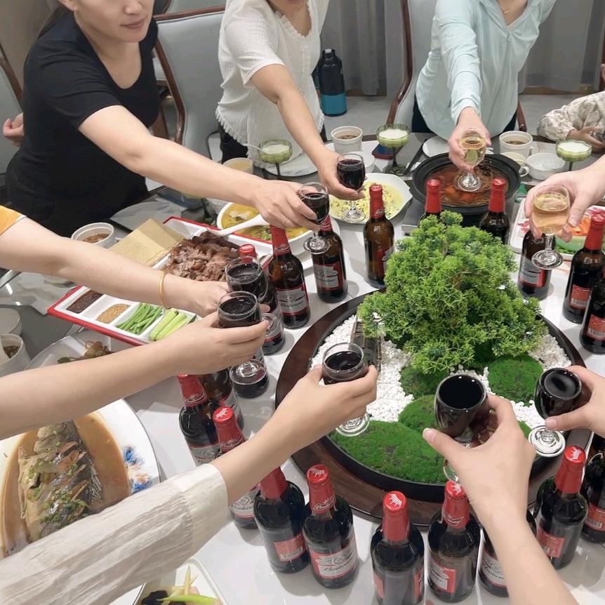 幸福快乐的人（互）