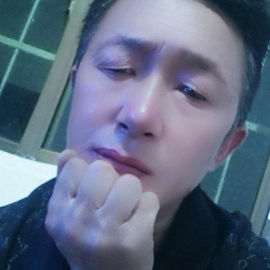 沉默的心。