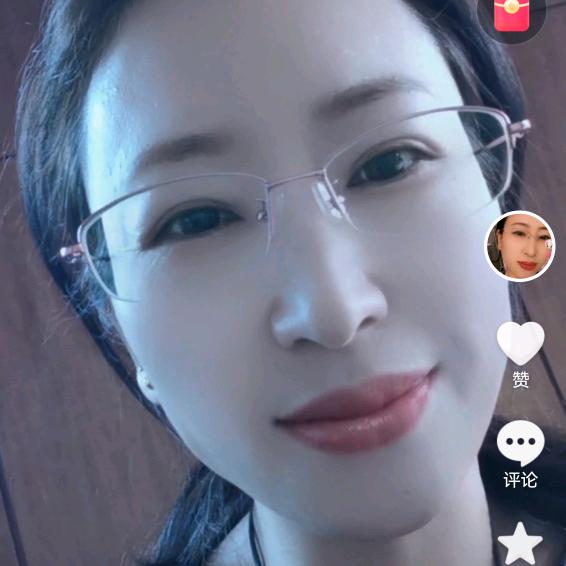 村妮🌻