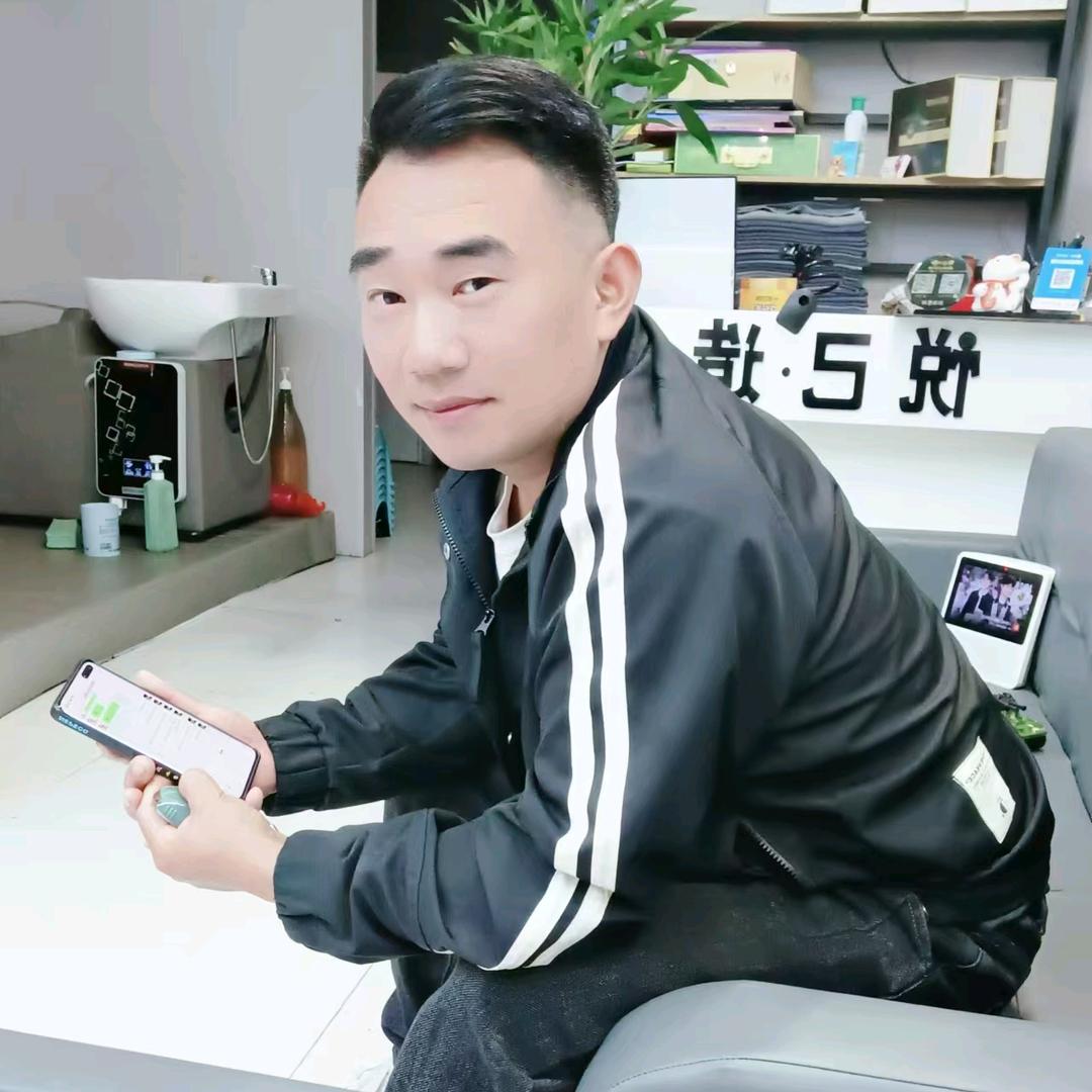 老段重庆小面.老北京卤煮（摆摊）