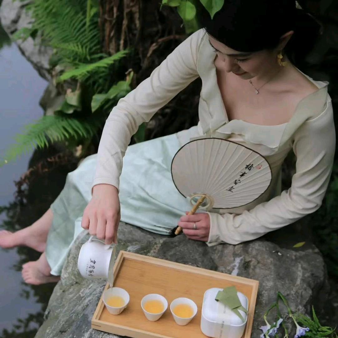 吃阿茶🍵༺茶语堂༻