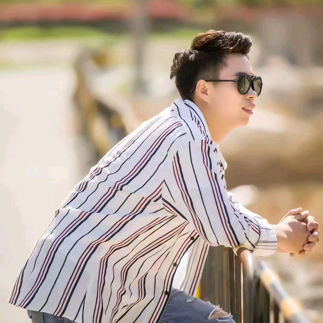 @谈不成恋爱交朋友&