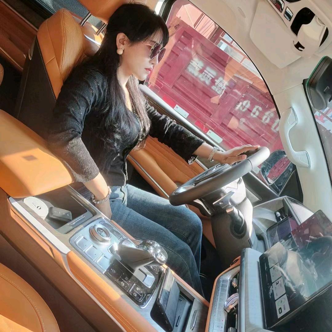 对事业稳重的女人