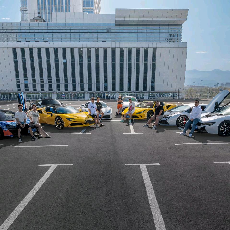 越择豪车租赁-羿达