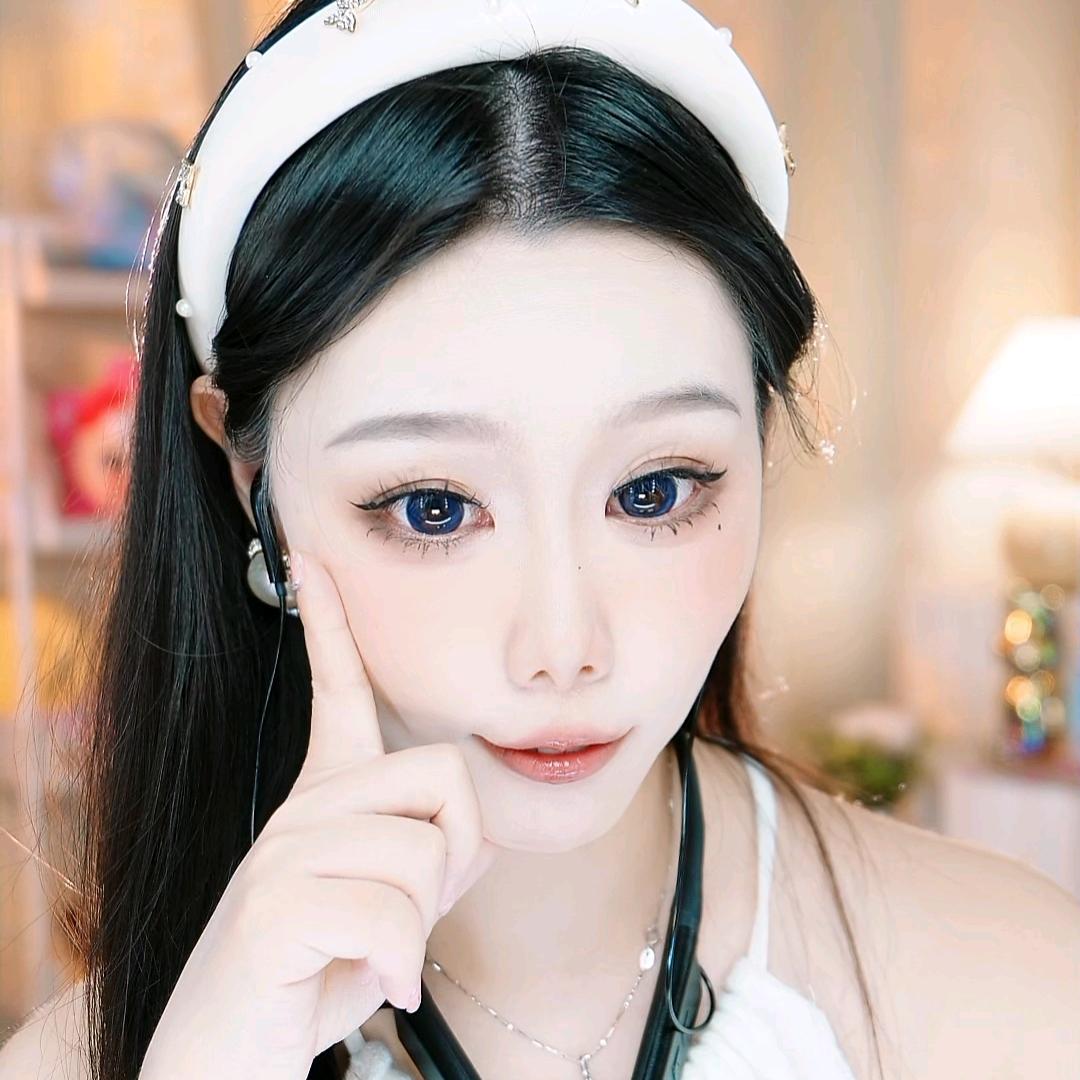 少女尼姑（专业摸腿三十年）
