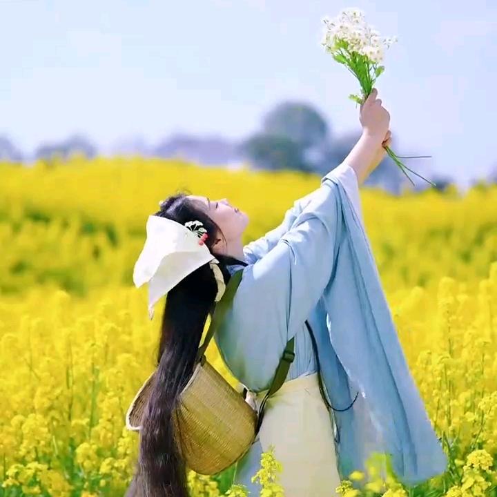 ☘️☘️🌺你若不离我便不弃🌺🍀🍀