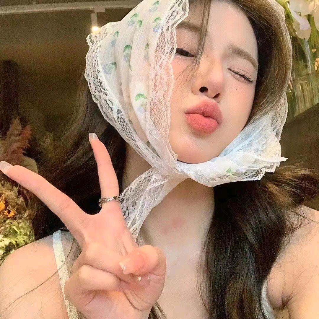 爱笑的小姑娘