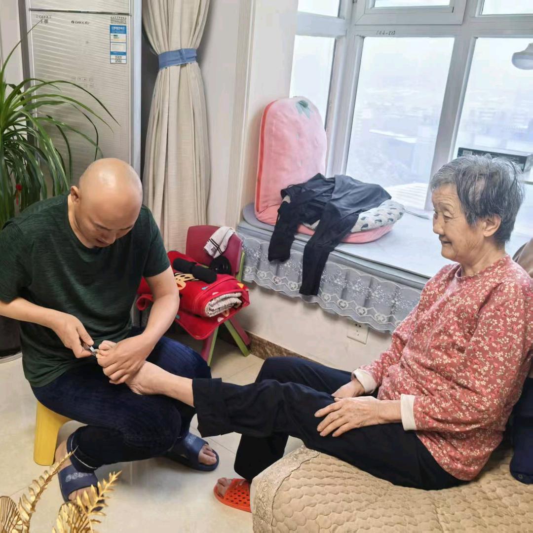 孝顺男