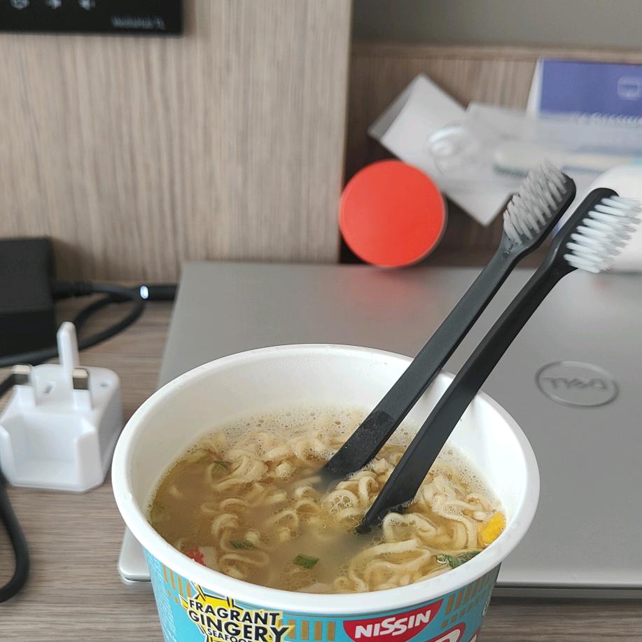小明很懵