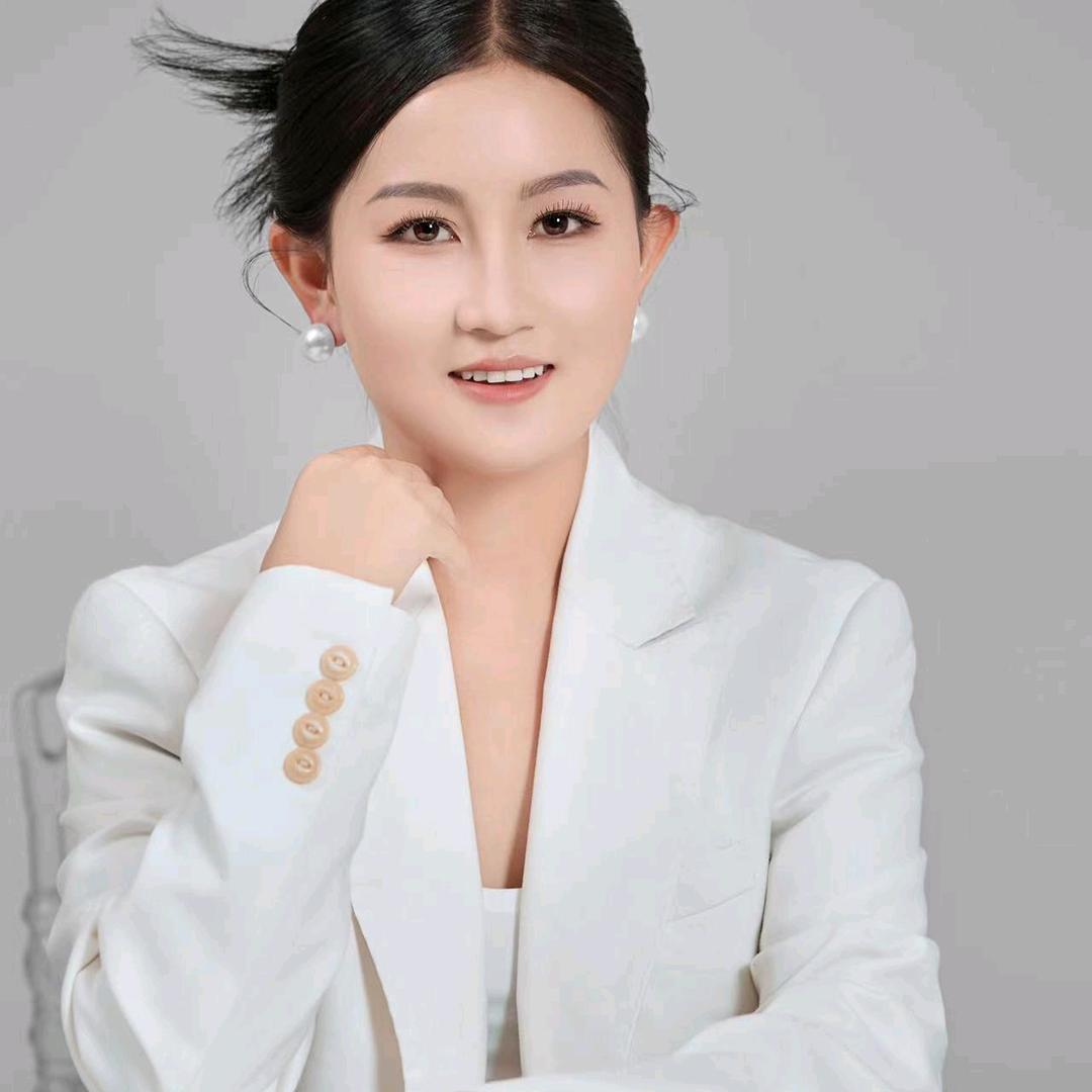 珍珍小个子