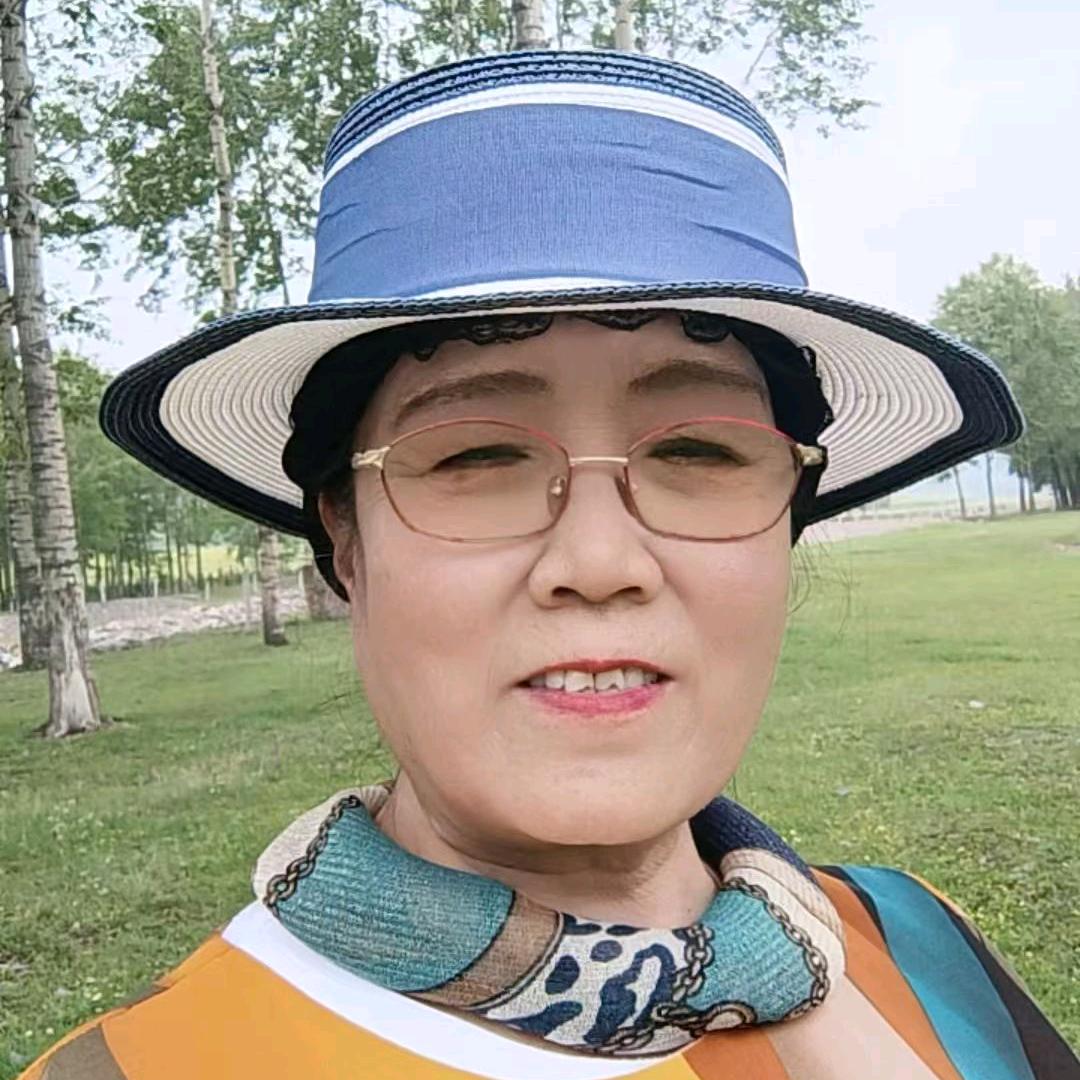 青峦听风人