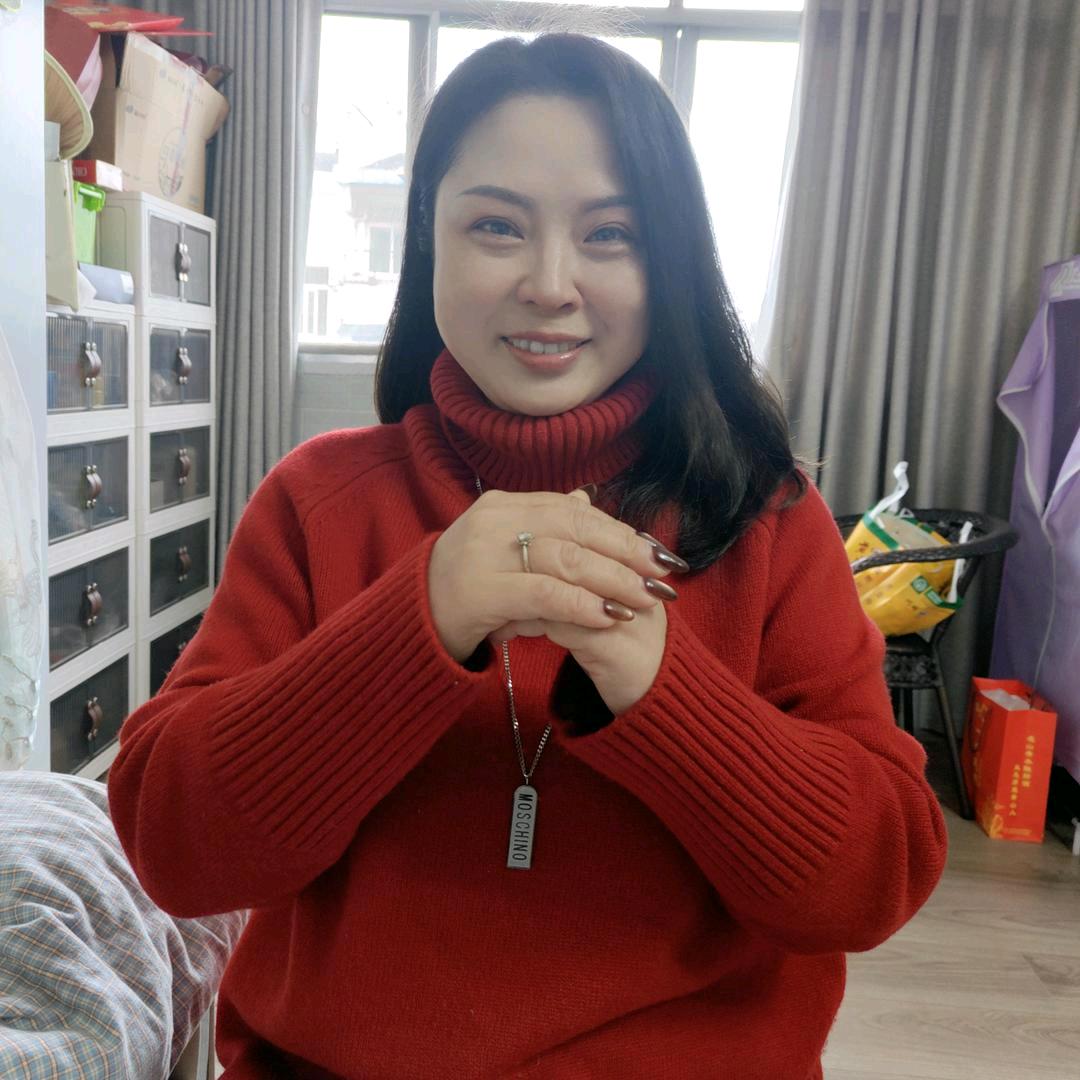 何莉