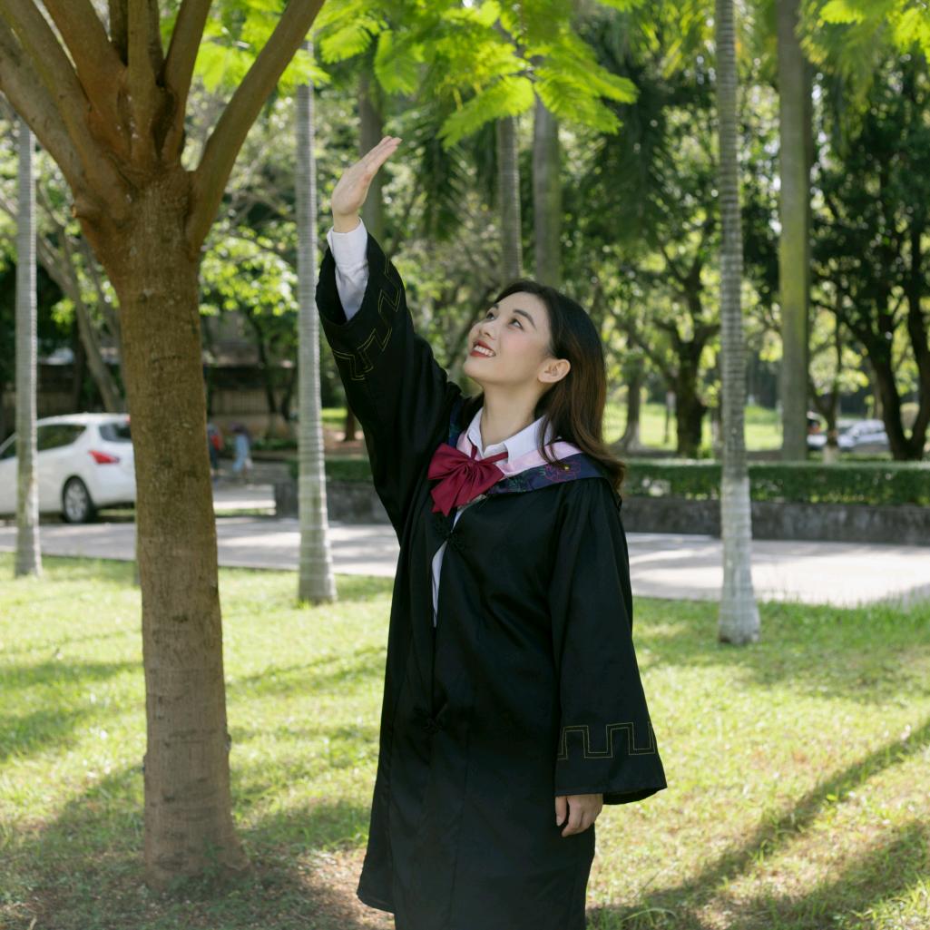 湛江市技师学院刘老师