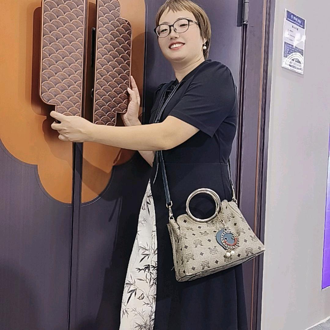 江山门窗定制玉姐