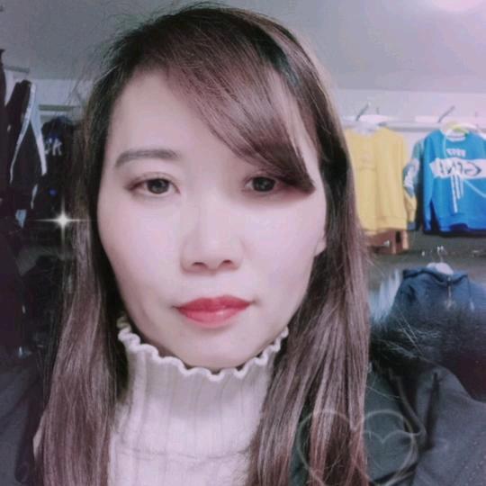 樱子穿搭