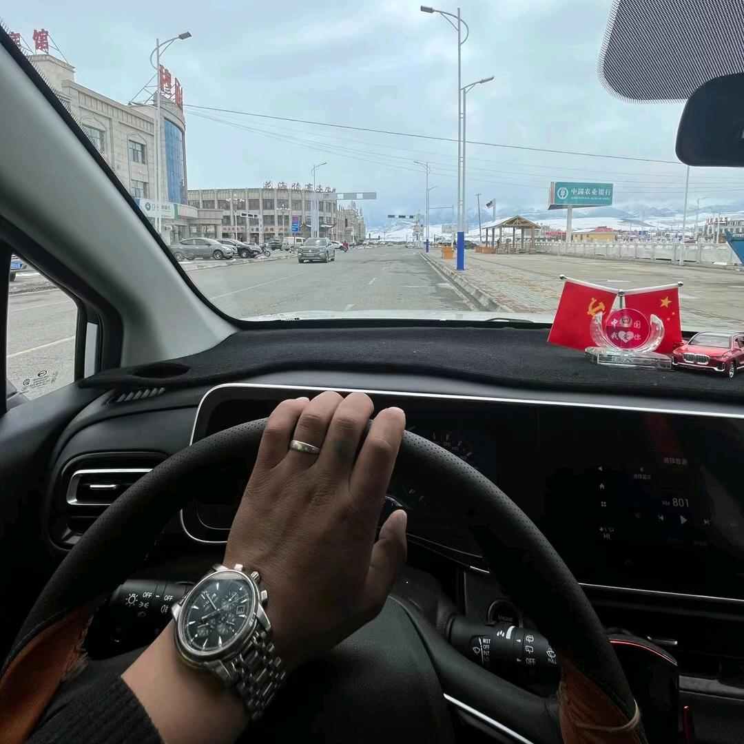 🌗心疼了誰在乎誰👑