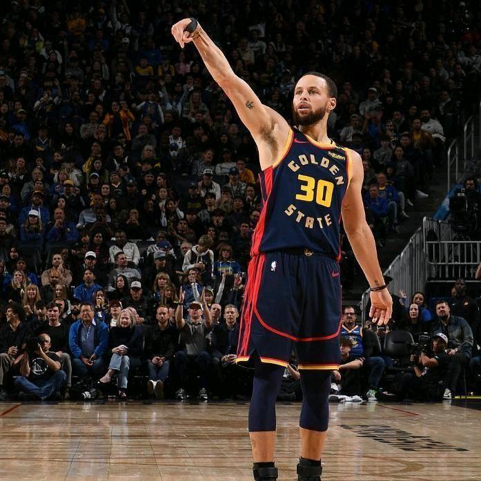 瓦吉莫大山走出来的男人