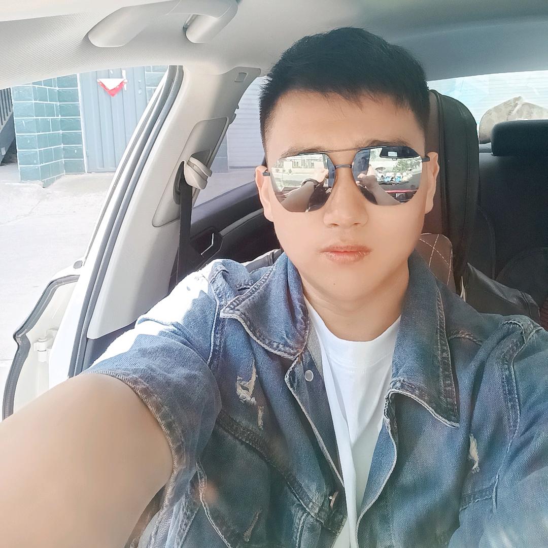 芊翊养殖调种兔收学员