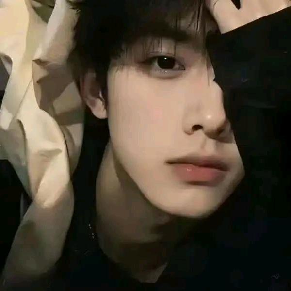 君君的橙子（和君君合影不敢比心版）