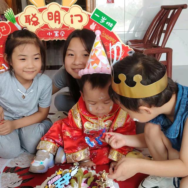 敏敏（家有四宝）