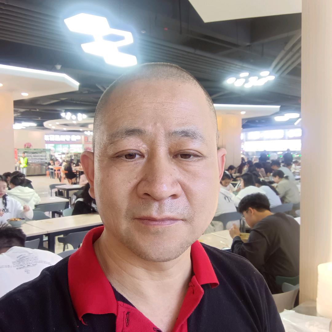 云南富源脆皮酸菜猪脚火锅，自选快餐